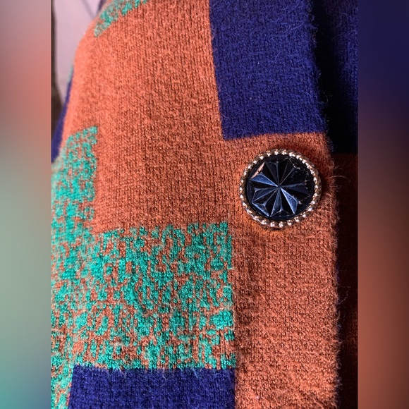 Ladies button sweater - Picture 3 of 3